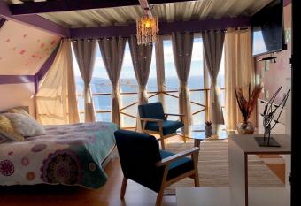 Apartamento Alta Mar allows 18 year olds to book a room