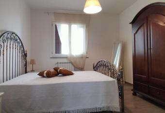 LA CASA DI SOPRA has Balcony rooms