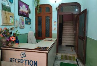 GANGA VIEW (harry stay) has Balcony rooms