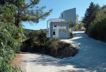 Fabulous Villa has Smoking rooms