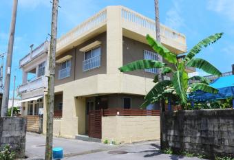 Port House -SEVEN Hotels and Resorts- allows 18 year olds to book a room