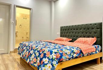 Woodsville has Balcony rooms