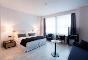 Catalonia Berlin Mitte allows 18 year olds to book a room