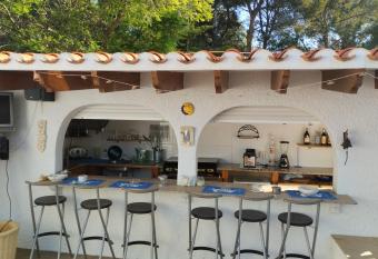 El Romarel Bed & Breakfast has Balcony rooms