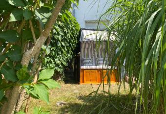 Ferienapartment Casa Heideblick mit Sonnenterrasse & Garten allows 18 year olds to book a room