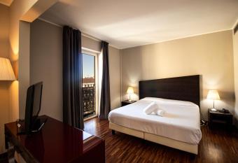 Hotel Cavour has Balcony rooms