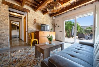 Casa rural Mestre has Balcony rooms