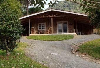 S  tio Recanto da Guarda - N   de Pinho has Smoking rooms