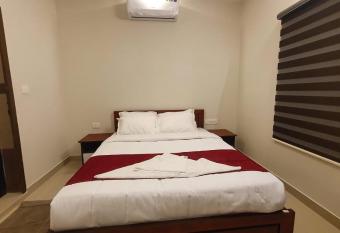 Ayur Vaidya Mana Healing Center and Resort has Balcony rooms