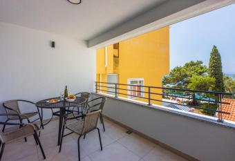 Luxury Apartments Lovorka 3 & 4***/**** has Balcony rooms