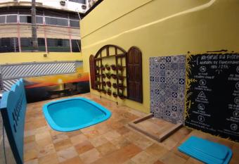 Local Hostel Manaus has Balcony rooms