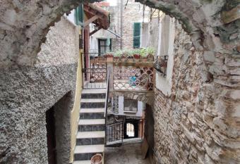 Casa del Gufo has Balcony rooms