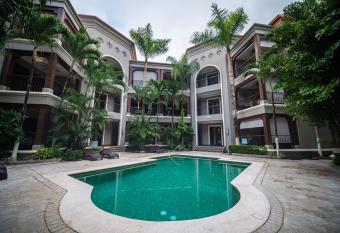 Jac   Macaw Beach front #22 has Balcony rooms