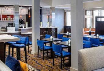 Best Western Spartanburg Northwest allows 18 year olds to book a room