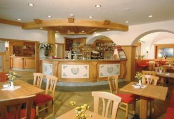 Hotel Italia has Balcony rooms