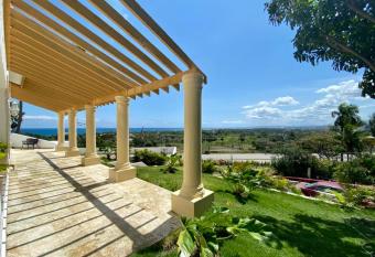 Villa Gold Cofres   allows 18 year olds to book a room