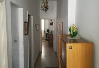 Casa vacanze e brevi periodi has Balcony rooms