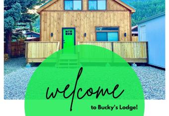 Bucky's Lodge in Red River, NM has rooms with a private hot tub