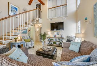 Flip Flop Inn by Book That Condo has Balcony rooms