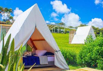 AW Guatape Glamping Resort has rooms with a private hot tub