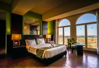 The Bosque Hotel has Smoking/Balcony rooms