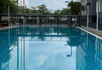 Khadeeja Karisma allows 18 year olds to book a room