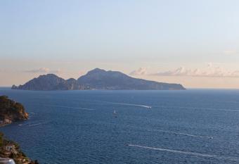 Hotel Vista di Capri has Balcony rooms