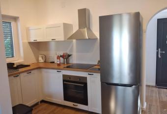 Apartmani LUNI has Balcony rooms