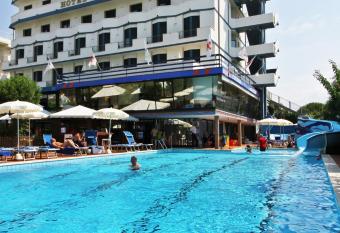 Hotel Eur has Balcony rooms