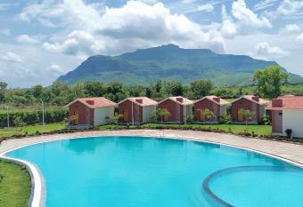 Greenland Resort has Balcony rooms