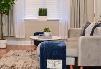 Beautiful 2 bedroom apartment with patio and deck has Balcony rooms