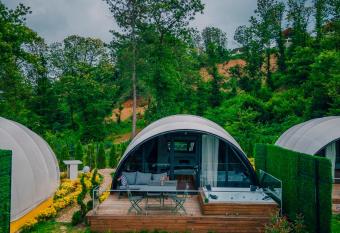 SNA  L HOUSE SAPANCA has Smoking/Balcony rooms