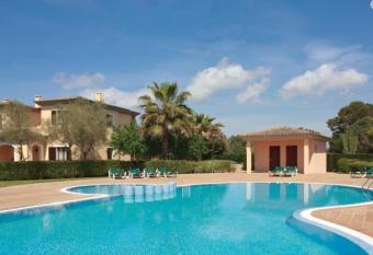 Villa Club Son Antem has Balcony rooms