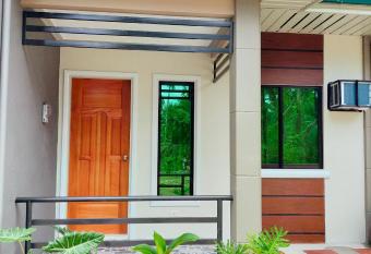 29 Palm s Panglao Suites has Balcony rooms