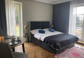 Krak  w Green Hill Luxury Apartment has Balcony rooms