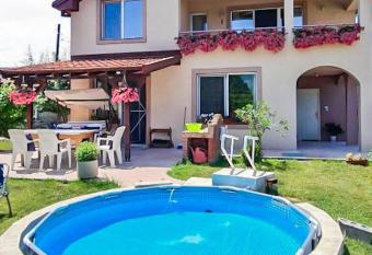 My Parents Guest House has Balcony rooms