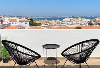 Paradise View allows 18 year olds to book a room