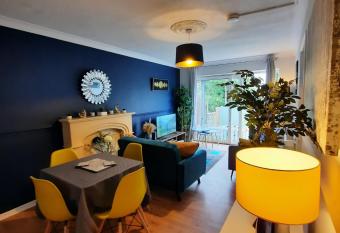 Blenheim Way is a beautiful apartment in a quiet location yet minutes from major attractions and City centre Great for families Sleeps 6 allows 18 year olds to book a room