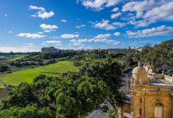 Point de vue Guesthouse allows 18 year olds to book a room