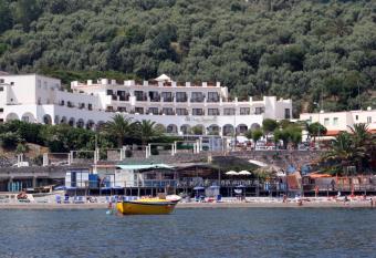 Punta Campanella Resort & Spa has Balcony rooms