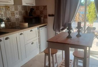 La Vigne allows 18 year olds to book a room