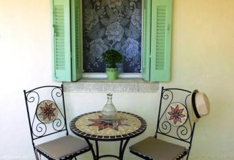 1882 Vintage has Balcony rooms