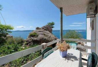 Apartmani VAL has Balcony rooms