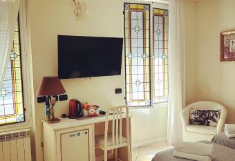 Camere Chicca allows 18 year olds to book a room