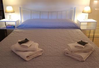                      Su Casa allows 18 year olds to book a room