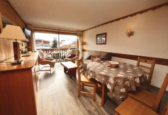 Crocus N3 has Balcony rooms