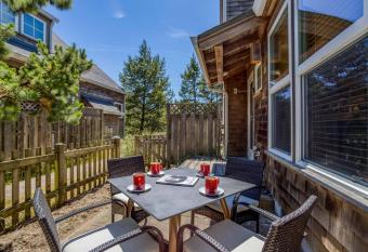 SeaEscape has Balcony rooms