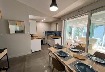 La Villa Cielo has Balcony rooms