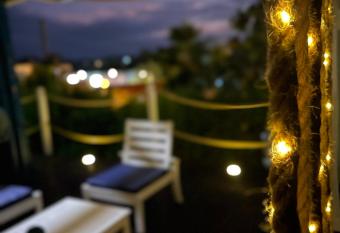 La Cachette allows 18 year olds to book a room