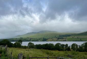 Century Old Shepherds Cottage overlooking Loch Tay has Balcony rooms